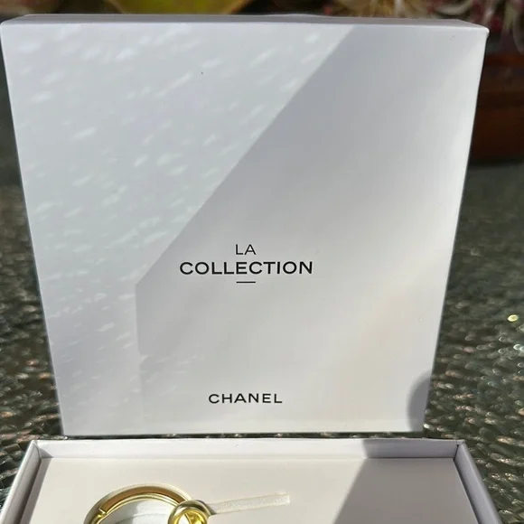 CHANEL Black and Gold Locks and Keys never out of box!! - Picture 2 of 6